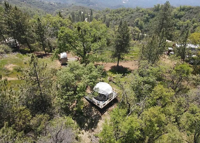 Enchanted Forest Dome ,10-15 Minutes To Kings Canyons-New Pellet Stove For Cozy Warm Nights